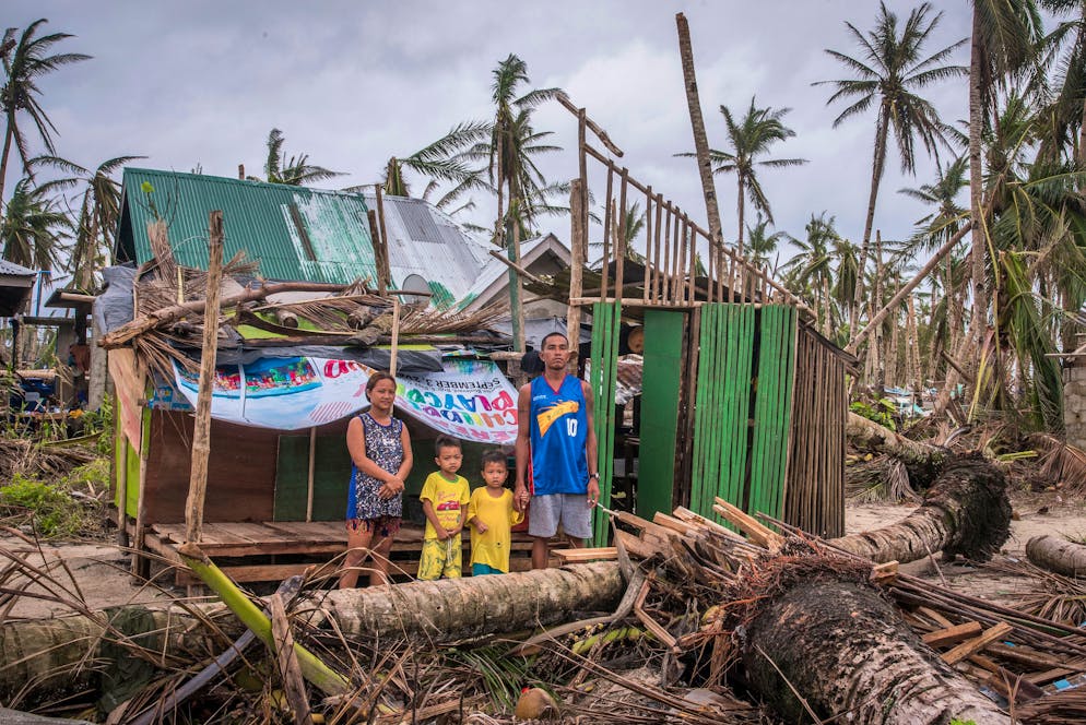 ALBERT TABIRAW TIBAYAN (blue jersey shirt with #10), is 28 years old is married and has two kids. Typhoon «Rai» destroyed his boat which he'd use for local transport and the house of his famaly completely.

Family member (portrait): apple dole, prince aldin, cris adrian tibayan