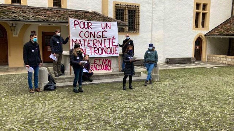 La gauche, les syndicats et les mouvements féministes neuchâtelois veulent faire entendre leur voix le 25 janvier dans la cour du Château de Neuchâtel.