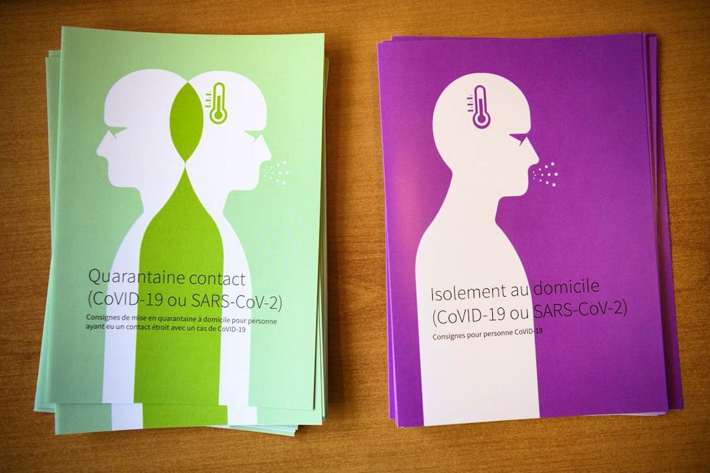 Brochures expliquant le fonctionnement des quarantaines. (image d'illustration)