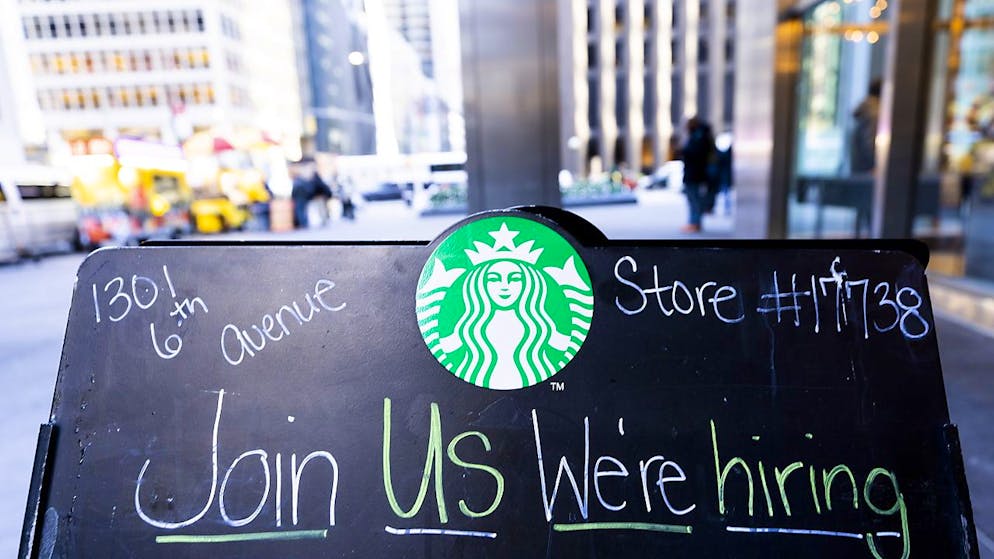 Les hausses de salaires qu'offrent de nombreux employeurs pour attirer les candidats et retenir leurs salariés alimentent l'inflation aux Etats-Unis. (archives)