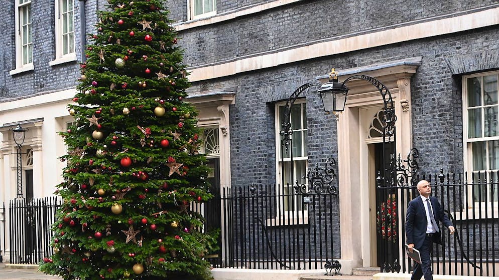 Cette nouvelle fête à 10 Downing Street a eu lieu à la veille des funérailles du prince Philip, l'époux d'Elizabeth II, alors que le pays était en période de deuil national et en plein confinement (archives).