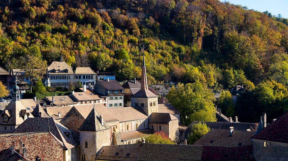 Selon le Tribunal fédéral, le site de Romainmôtier ne sera que très faiblement impacté par la présence des éoliennes de Sur Grati (archives).