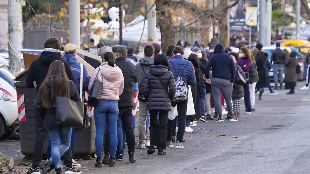 Contagi e decessi in aumento in Italia