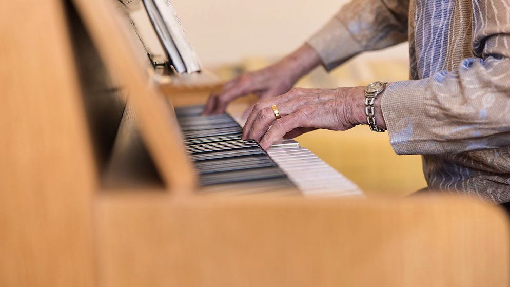 La pianista Ruth Slenczynska compirà 97 anni domani e il suo nuovo album è in uscita il prossimo 18 marzo per la casa discografica Decca. E diventa così una delle artiste più longeve, essendo in attività da oltre 90 anni.