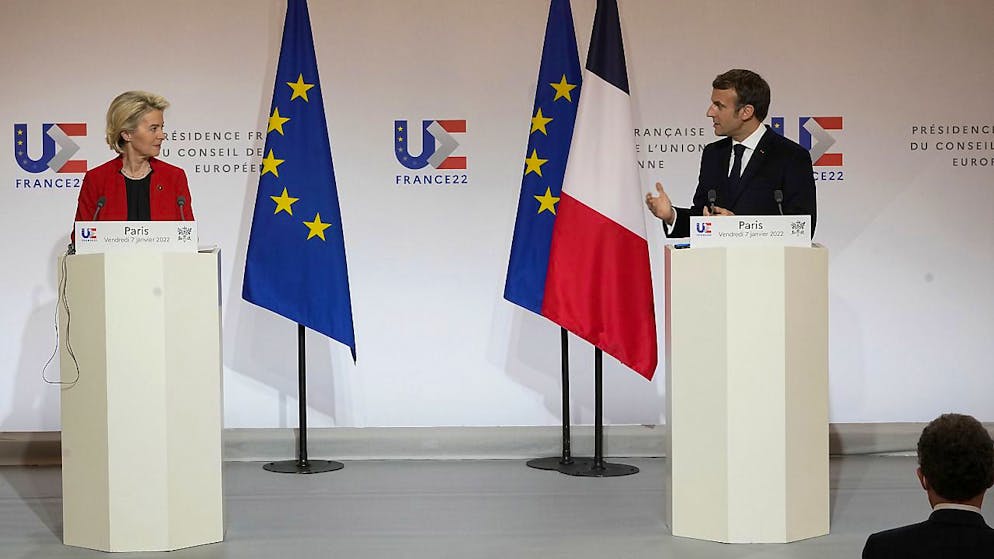 Emmanuel Macron se rendra au Parlement européen pour présenter les grandes priorités de la présidence française du Conseil de l'UE, avant de débattre avec les députés européens réunis en séance plénière en présence d'Ursula Von der Leyen, la présidente de la Commission (archives).