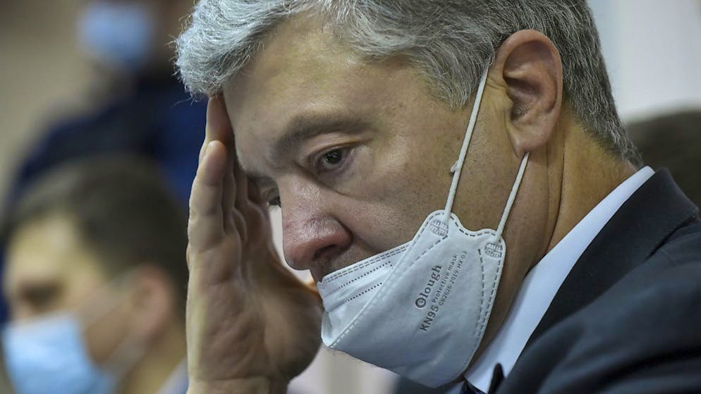 L'ex-président Petro Porochenko en difficulté en Ukraine.