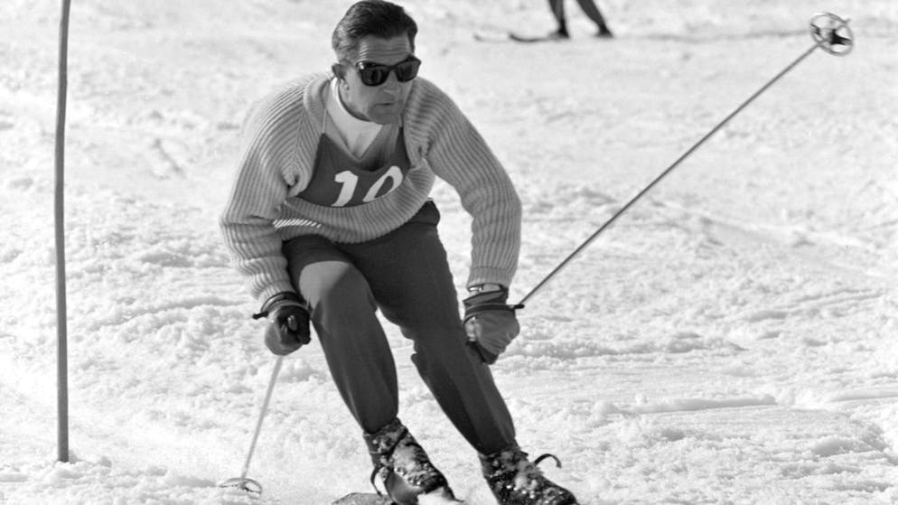 Walter Prager, Schweizer Skifahrer und Abfahrtsweltmeister in Aktion am STV-Skifest der Alten in Arosa von 1960. (KEYSTONE/PHOTOPRESS-ARCHIV/Str)