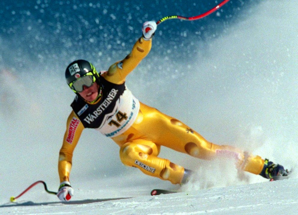 Bruno Kernen of Switzerland speeds through a turn on his way to the gold medal in the men's downhill at the World Alpine Ski Championships in Sestriere, Saturday, February 8, 1997. (KEYSTONE/AP Photo/Diether Endlicher)