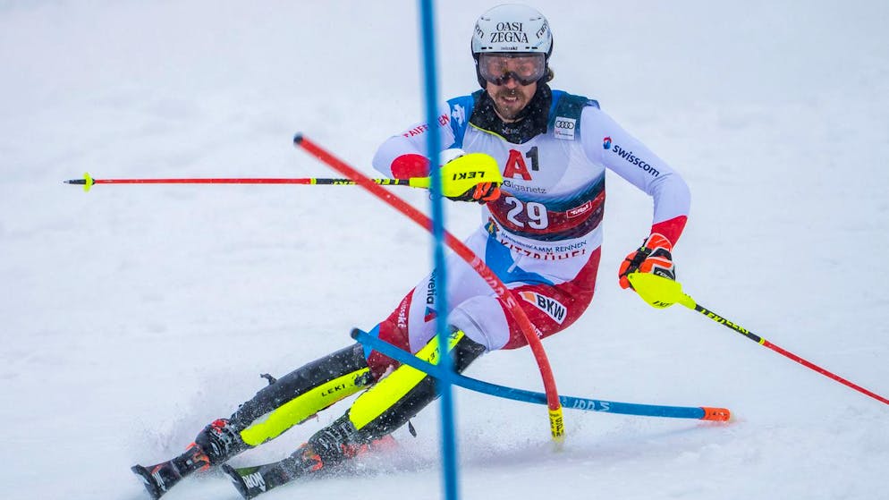 ABD0149_20220122 - KITZBÜHEL - ÖSTERREICH: Marc Rochat (SUI) am Samstag, 22. Jänner 2022, in Aktion im 2. Durchgang des Slaloms der Männer in Kitzbühel. - FOTO: APA/GEORG HOCHMUTH
