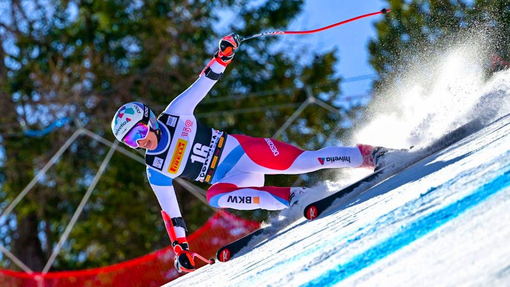 CORTINA D'AMPEZZO, ITALY - JANUARY 23: Michelle Gisin of Team Switzerland competes during the FIS Alpine Ski World Cup Women's Super G on January 23, 2022 in Cortina d'Ampezzo Italy. (Photo by Alain Grosclaude/Agence Zoom/Getty Images)