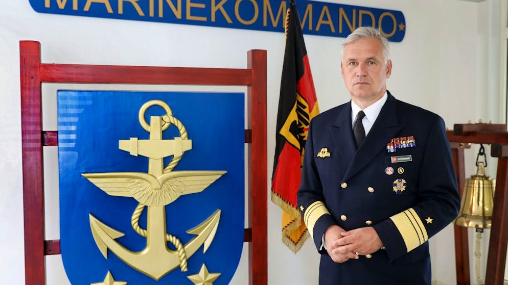 ARCHIV - 22.07.2021, Mecklenburg-Vorpommern, Rostock: Vizeadmiral Kay-Achim Schönbach, Inspekteur der Deutschen Marine, im Marinekommando. (zu dpa: «Marine-Inspekteur Schönbach räumt Posten nach umstrittenen Äußerungen ») Foto: Bernd Wüstneck/dpa-Zentralbild/dpa +++ dpa-Bildfunk +++ (KEYSTONE/DPA/Bernd Wüstneck)