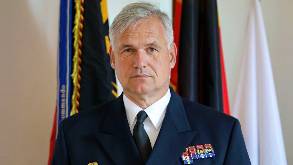 ARCHIV - 22.07.2021, Mecklenburg-Vorpommern, Rostock: Vizeadmiral Kay-Achim Schönbach, Inspekteur der Deutschen Marine, im Marinekommando. (zu dpa: «Kritik an Marine-Chef nach Aussagen zu Russland») Foto: Bernd Wüstneck/dpa-Zentralbild/dpa +++ dpa-Bildfunk +++ (KEYSTONE/DPA/Bernd Wüstneck)