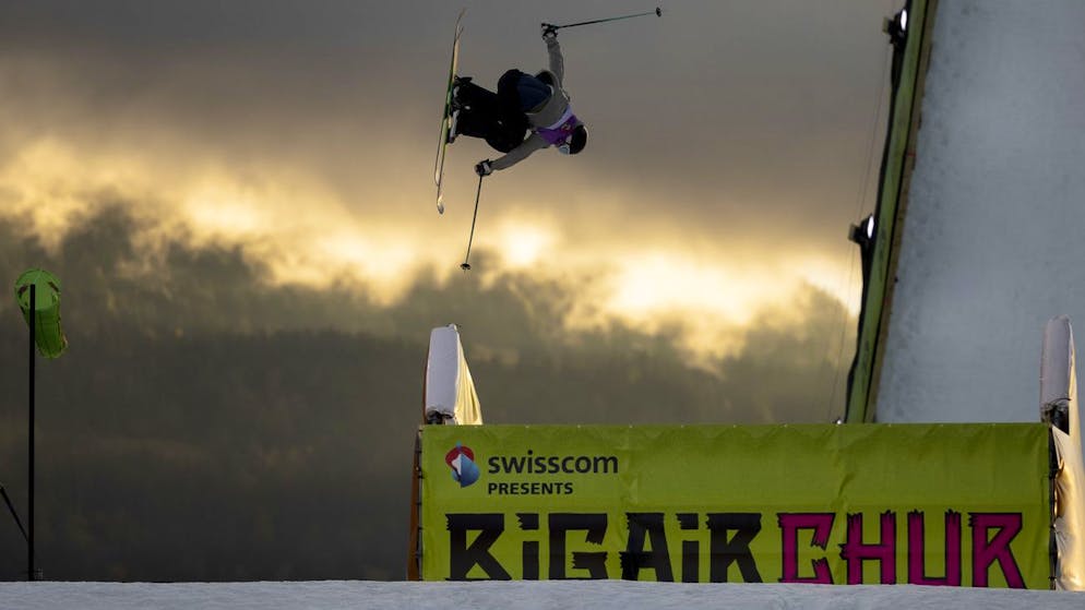 A competitor in action during Men?s Freeski Big Air qualification at the FIS Freeski Big Air Worldcup in Chur, Switzerland, on Friday, October 22, 2021. (KEYSTONE/Christian Merz)