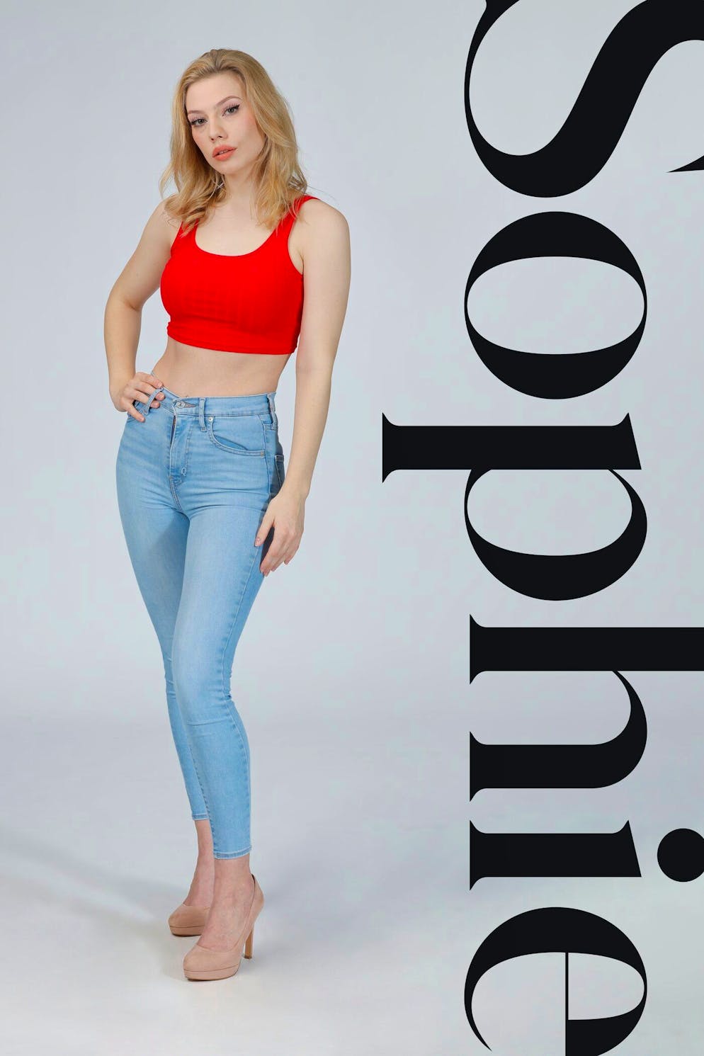 Das sind die «GNTM»-Kandidatinnen 2022. Sophie (18) aus Harsewinkel: Im Sachen Ehrgeiz gibt sich Sophie auf einer Skala von 1 bis 10 eine glatte 11. Keine Frage, der grösste Wunsch der 18-jährigen Studentin ist es, #GNTM 2022 zu werden. Sophies Leidenschaft ist das Tanzen.