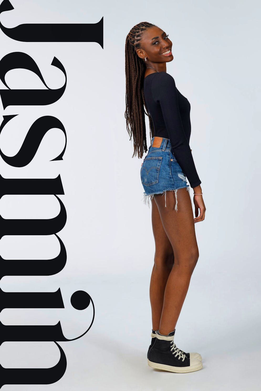 Das sind die «GNTM»-Kandidatinnen 2022. Jasmin (23) aus Düsseldorf: Ihr Vorbild ist Naomi Campbell, weil sie aus ihrer Sicht eine der schönsten und zielstrebigsten Frauen ist. Der grösste Traum der 23-Jährigen ist, einmal bei einer Victoria’s-Secret- oder einer Manolo-Blahnik-Show mitlaufen zu dürfen.