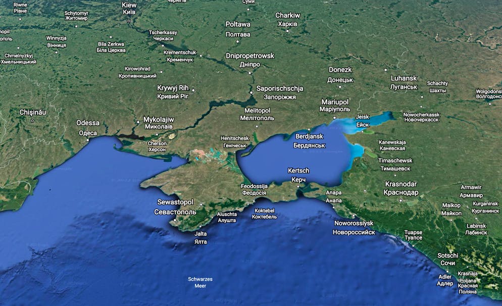 Gleichzeitig könnten Truppen von der Ukraine aus und dem Donbas-Gebiet bei Donezk und Luhansk das Areal südlich des Dnepr-Flusses einnehmen. So würde im Süden der Ukraine ein russischer Korridor entstehen.