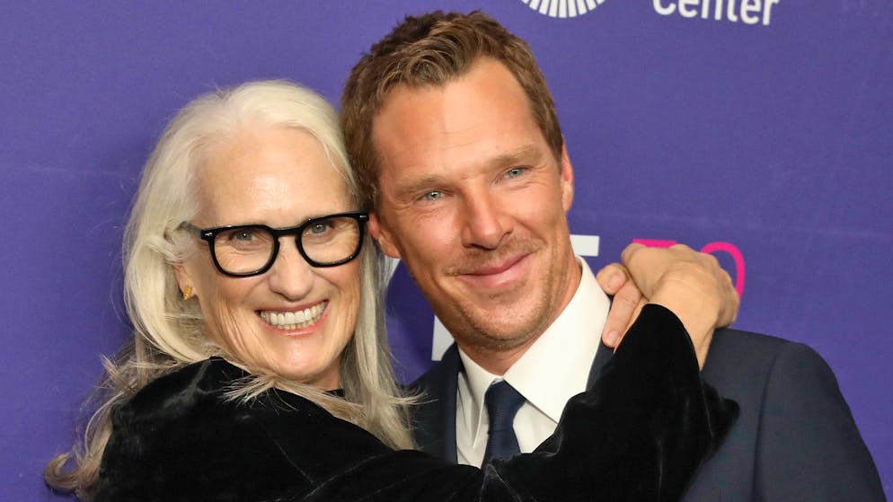 NEW YORK, NEW YORK - OCTOBER 01: (L-R) Jane Campion and Benedict Cumberbatch attend Netflix's 