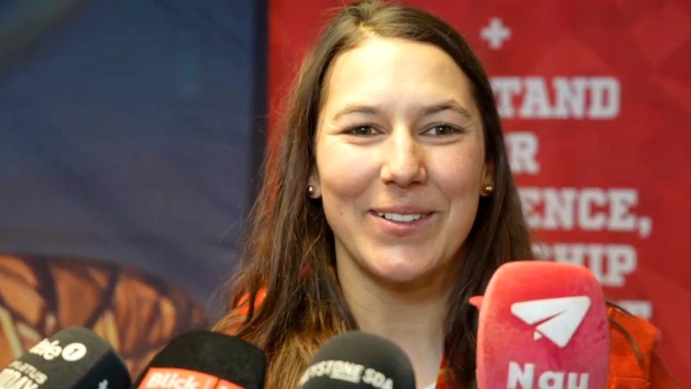 Olympia-Rückkehr. Wendy Holdener in Zürich angekommen