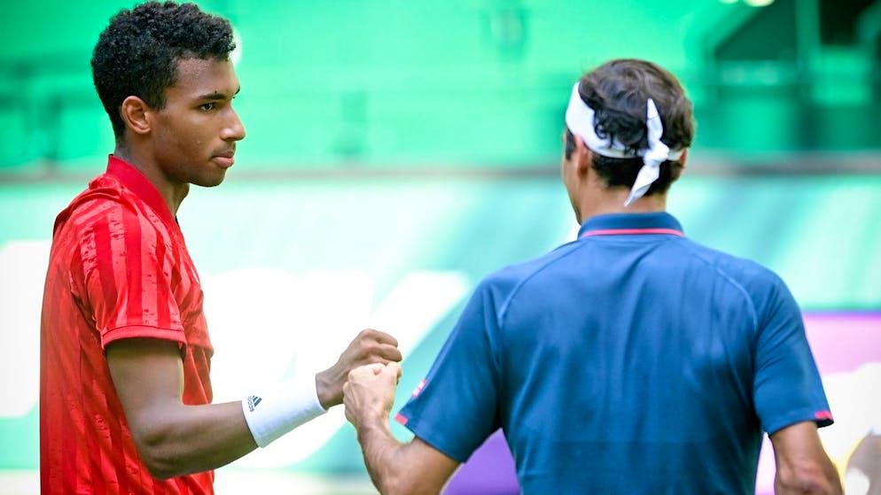 Auger-Aliassime non ha dubbi. «Federer è il GOAT in fatto di rovescio e organizzazione»