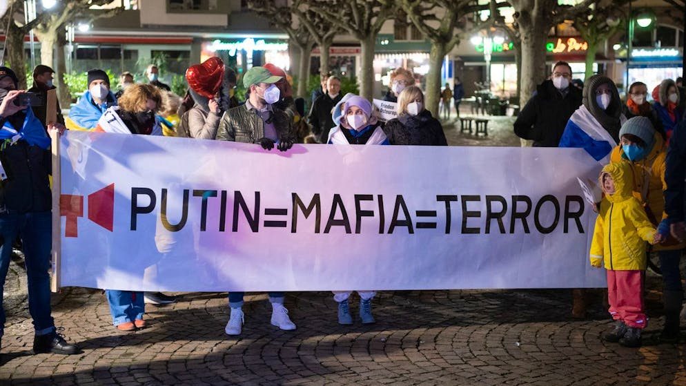 Ukraine-Übersicht. EU-Sanktionen gegen Russland treten Mittwoch in Kraft +++ Putin nicht auf Sanktionsliste