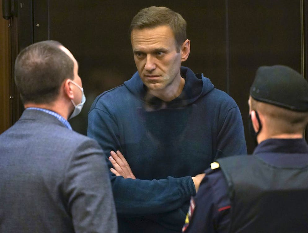 Militant anticorruption et ennemi juré du Kremlin, Alexeï Navalny purge actuellement une peine de deux ans et demi de prison pour une affaire de fraude qu'il juge politique.
