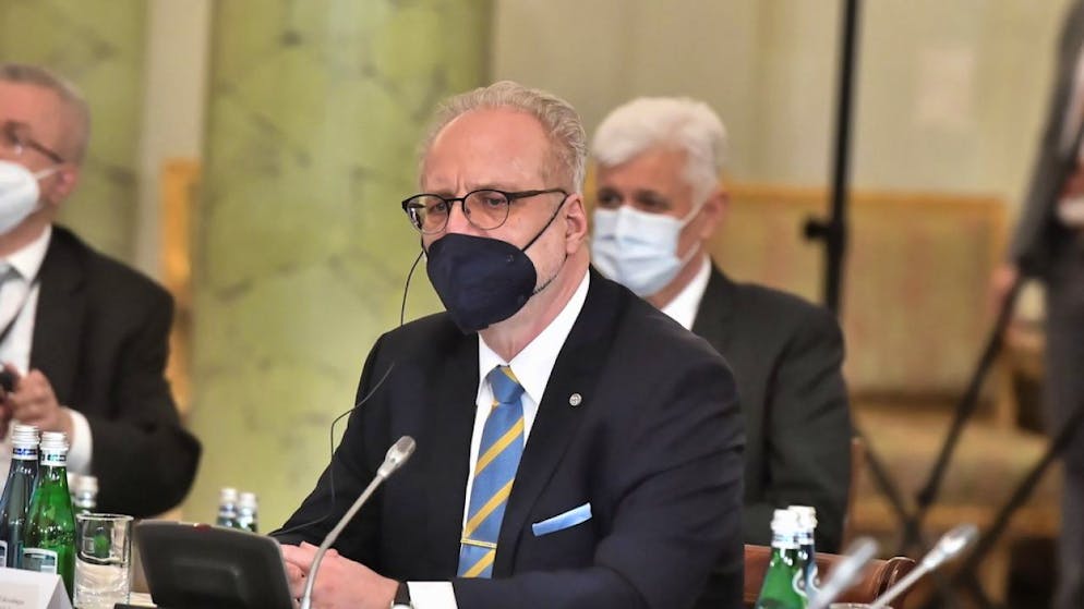 Lettlands Präsident Egils Levits an einer Sicherheitssitzung mehrerer Staaten in der polnischen Hauptstadt Warschau.