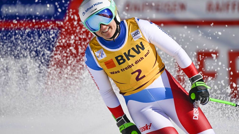 epa09788450 Priska Nufer of Switzerland reacts in the finish area during the Women's Downhill race at the FIS Alpine Skiing World Cup in Crans-Montana, Switzerland, 27 February 2022. EPA/JEAN-CHRISTOPHE BOTT