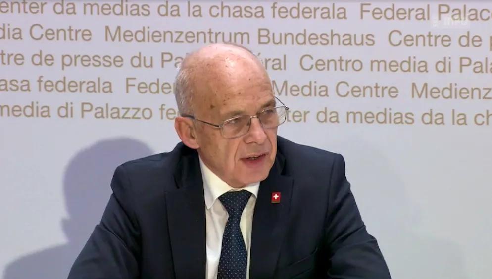 Finanzminister Ueli Maurer informiert über die neuen Sanktionen gegen russische Personen und Organisationen.