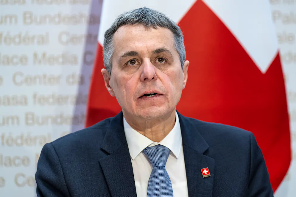 Bundespräsident Ignazio Cassis stellt die neuen Schweizer Sanktionen gegen russische Personen und Organisationen vor. 