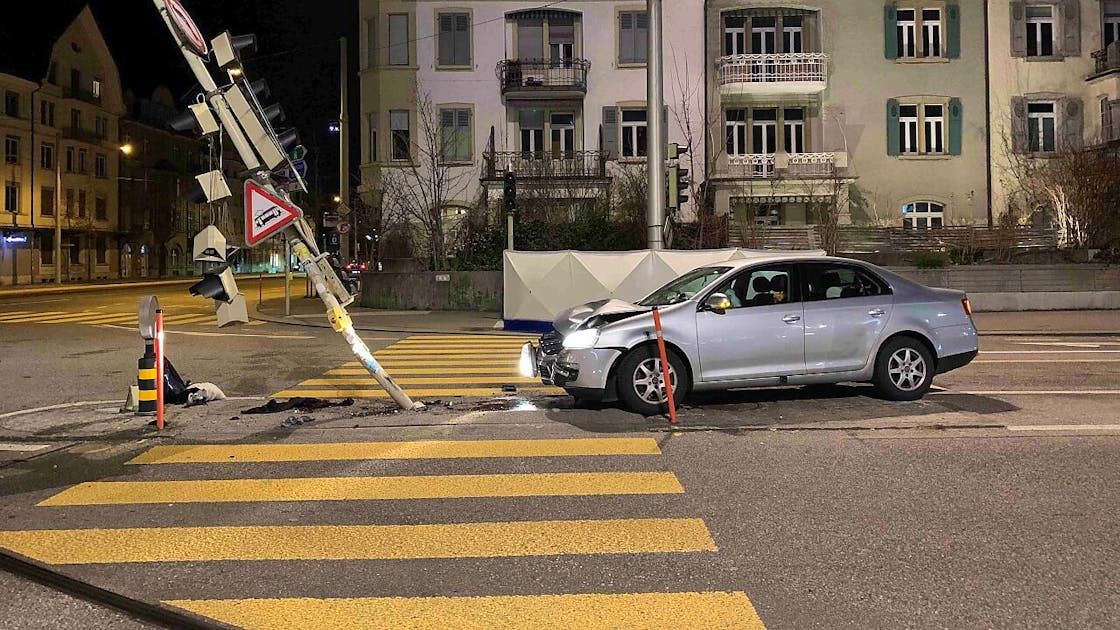 Verkehrsunfall Fussgänger In Solothurn Angefahren Und Schwer Verletzt Blue News 3814