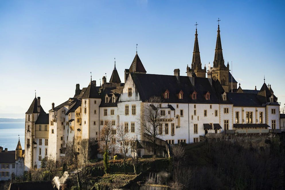 Une vue du Chateau de Neuchatel, siege du Gouvernement et du Parlement de la Republique et canton de Neuchatel lors d'une conference de presse sur le programme d'impulsion et de transformation du Conseil d'Etat neuchatelois ce mardi 11 decembre 2018 a Neuchatel. (KEYSTONE/Jean-Christophe Bott)