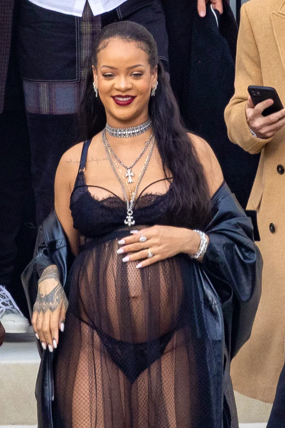 Rihanna und Asap Rocky, eine Liebesgeschichte. Rihanna und Asap Rocky hatten mit einer Serie von Fotos im Januar 2022 bekannt gemacht, dass sie ein gemeinsames Kind erwarten. Im April hatte die Künstlerin ihren Babybauch in einem Fotoshooting für die Modezeitschrift «Vogue» zur Schau gestellt.