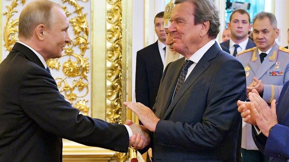 Gerhard Schröder in Moskau. Kann dieser alte Freund Putins Krieg stoppen?