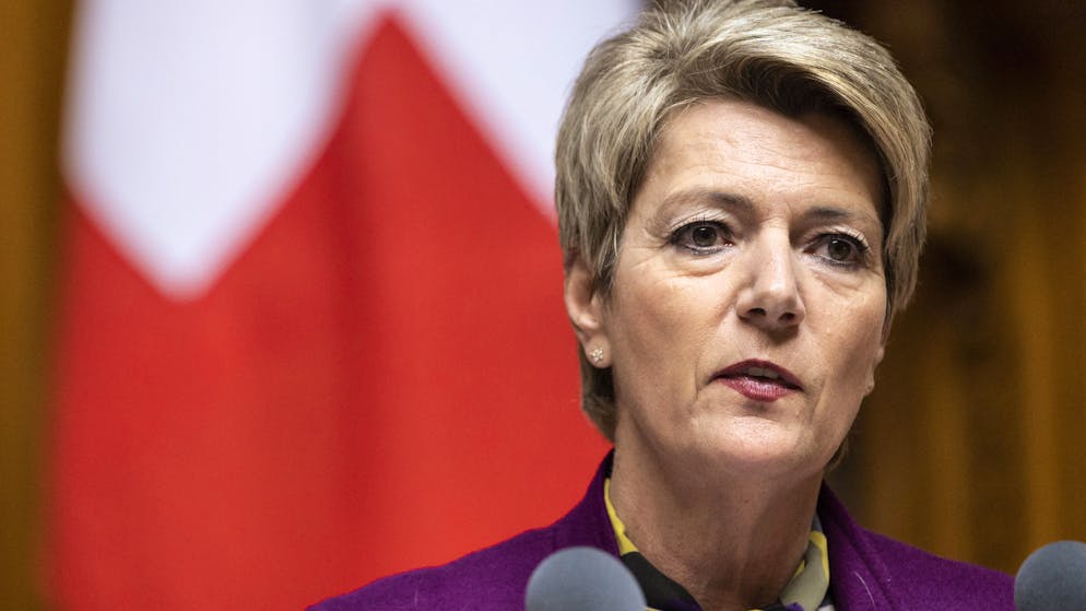 Debate in Parliament. Keller-Sutter elected as new President of the Swiss Confederation - Parmelin becomes Vice President