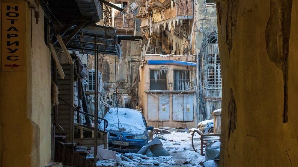 La distruzione è ovunque anche nella città di Kharkiv.