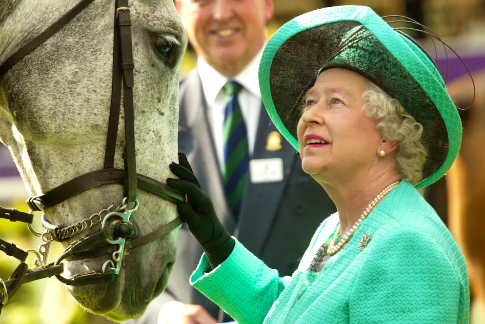 Königin Elizabeth II. ist tot — Ihr bewegtes Leben in Bildern. Aus gesundheitlichen Gründen musste die 96-Jährige schon mehrmals mit dem Reiten pausieren.