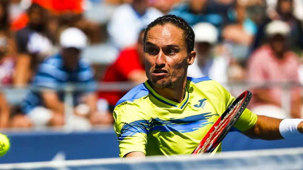 L'ex tennista imbraccia il fucile. Dogolpolov: «Nessuno vuole morire in guerra, ma è la nostra terra»