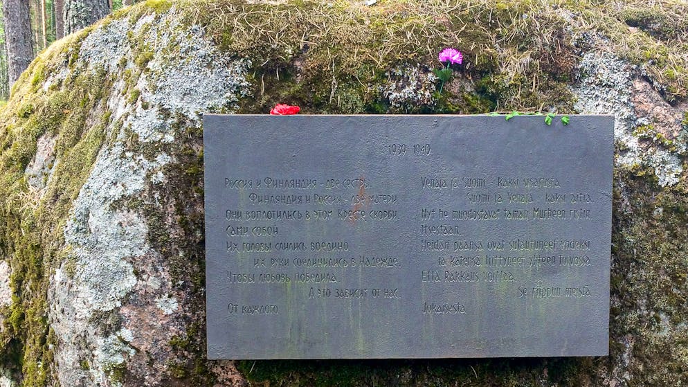 Russisch-Finnischer Winterkrieg. Ein altes Kriegsdenkmal, plötzlich wieder aktuell