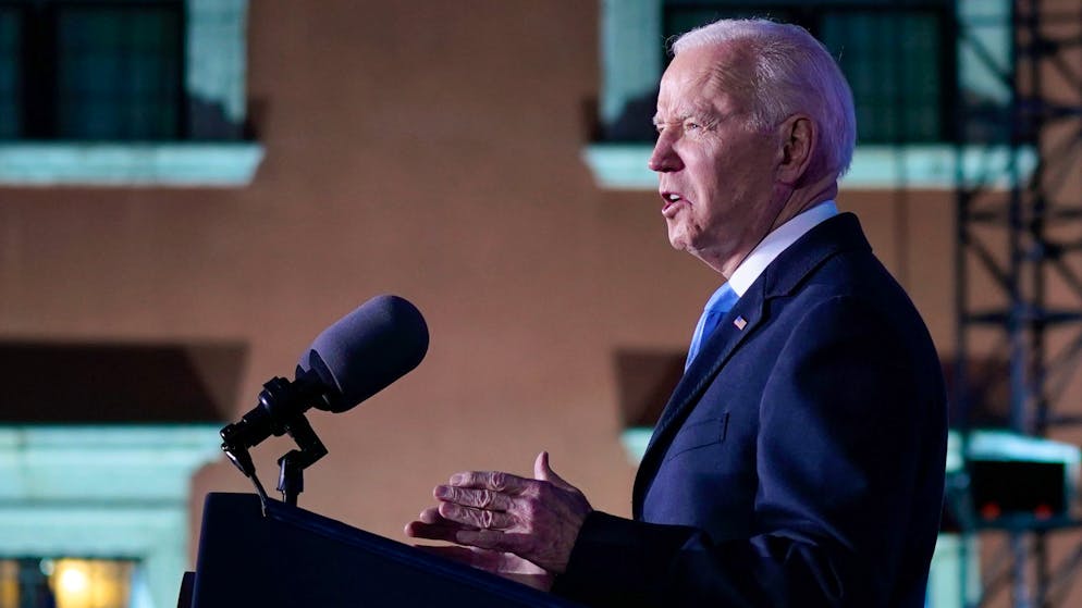 President Joe Biden delivers a speech about the Russian invasion of Ukraine, at the Royal Castle, Saturday, March 26, 2022, in Warsaw.  (AP Photo / Evan Vucci)