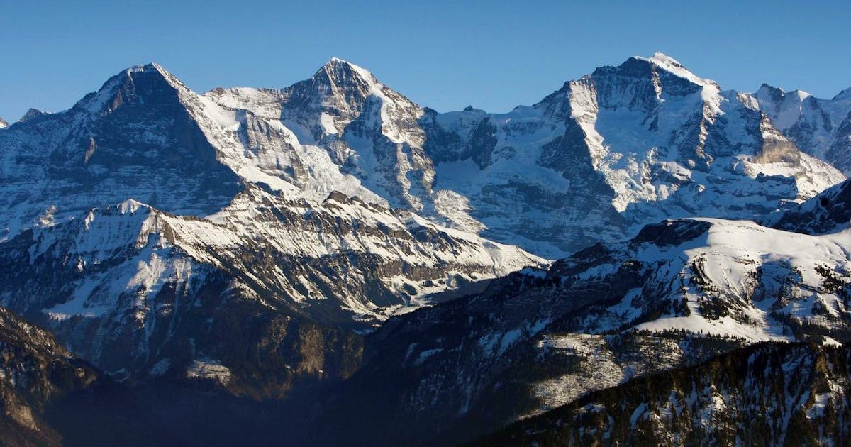 Tragedia nell'Oberland Bernese: Paracadutista Alare Perde la Vita Ai Piedi dell'Eiger