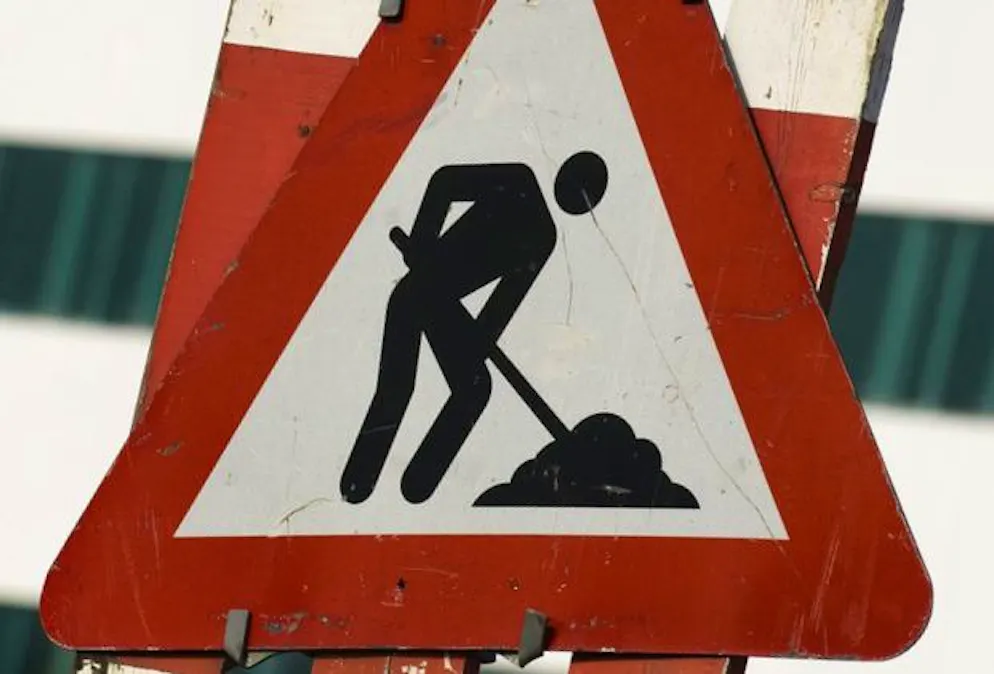 Les travaux s'annoncent sans fin sur l'autoroute A9 entre Lausanne et le Valais, une section parsemée de chantiers depuis une quinzaine d'années, avertit jeudi le journal 24 Heures.
