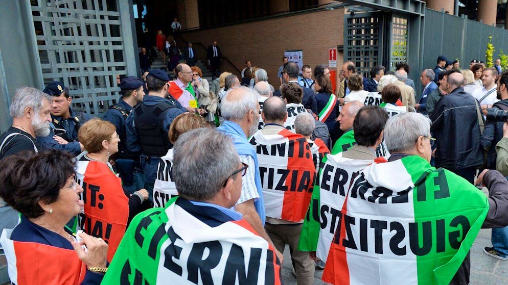 I parenti delle vittime chiedevano giustizia. (foto d'archivio)