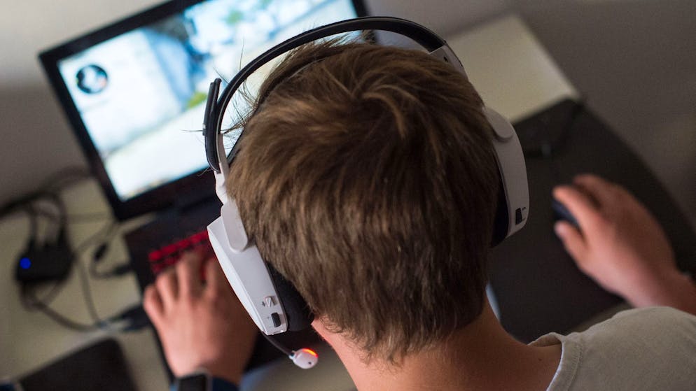 Seine Terrorsaat pflanzt der IS schon früh in den Köpfen von Kindern und Jugendlichen. (Symbolbild)