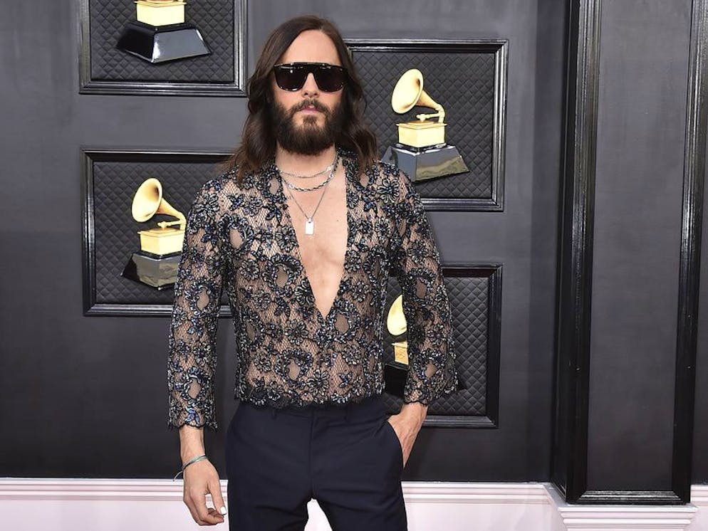 Jared Leto arrives at the 64th Annual Grammy Awards at the MGM Grand Garden Arena on Sunday, April 3, 2022, in Las Vegas. (Photo by Jordan Strauss/Invision/AP)