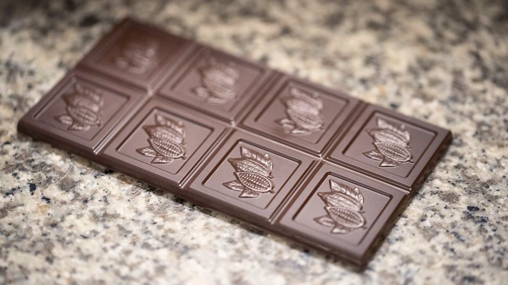 Freshly made bean to bar chocolate, pictured at chocolate manufacturer Grimm Schokolade in Luescherz, Canton of Berne, Switzerland, on January 21, 2019. Grimm Schokolade produces bean to bar chocolate as well as chocolate using semifinished products. (KEYSTONE/Gaetan Bally)