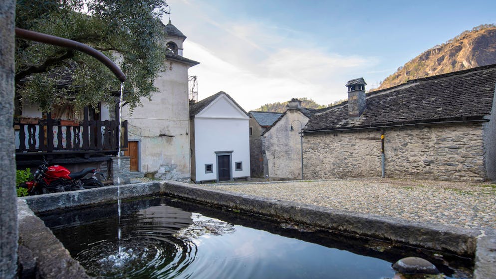 Ipotesi sul delitto. Avegno: la donna sarebbe stata colpita con più oggetti