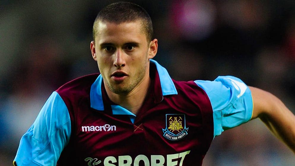 Schweizer mit Vergangenheit bei Frankfurt oder West Ham. Fabio Daprelà, 2009 bis 2010 bei West Ham, 8 Spiele, 0 Tore.