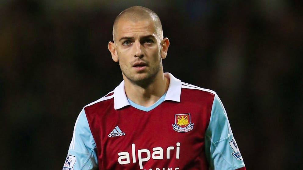 Schweizer mit Vergangenheit bei Frankfurt oder West Ham. Und auch blue Experte Mladen Petric war Ende 2013 für drei Monate bei West Ham und absolvierte in dieser Zeit vier Spiele.