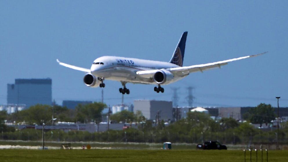 Fusoliera scoperta. Nuova grana per Boeing, un 737 trovato senza un pannello dopo l'atterraggio in Oregon