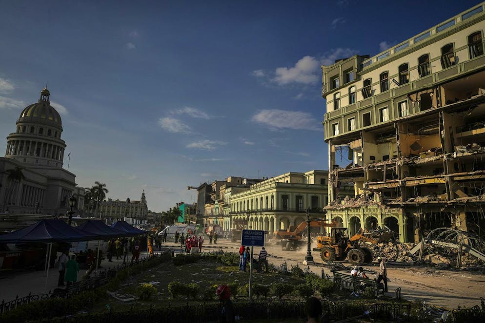 Un'esplosione ha distrutto un hotel a cinque stelle a L'Avana, a Cuba.